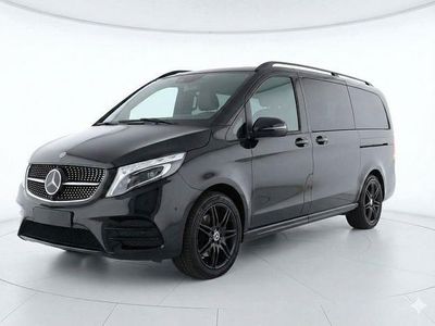 Grau Gebraucht 2020 Mercedes V300 AMG line Van / Kleinbus | 51.999 €