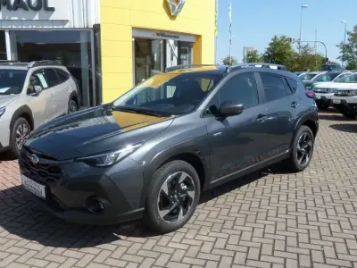 Usado Subaru Crosstrek Comfort 136 HP (100 kW) 2025 Cinzento SUV