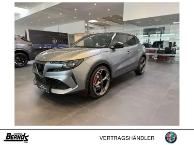 Käytetty Alfa Romeo Junior Veloce 177 kW (241 HP) 2025 Harmaa Katumaasturi