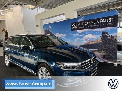 Blau Gebraucht 2023 VW Passat Elegance Kombi | 30.950 € (Fairer Preis)