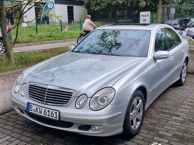 Mercedes E220