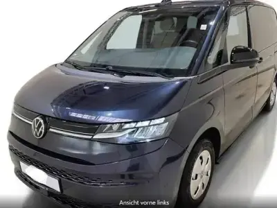 Gebraucht VW Multivan Life 136 PS (100 kW) 2023 Starlight blue metallic Van / Kleinbus