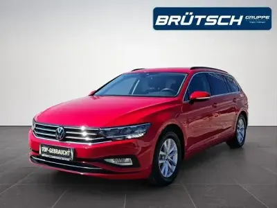 Gebraucht VW Passat Business 122 PS (89 kW) 2023 Tornadorot Kombi