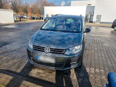 Second-hand VW Sharan 177 CP (130 kW) 2012 Gri Monovolum