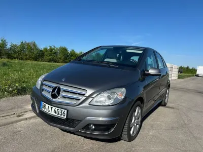 Used Mercedes B180 109 HP (80 kW) 2011 Silver Minivan