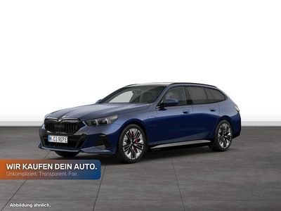 Usata BMW 550e Comfort Edition 489 CV (359 kW) 2025 Blu Station wagon