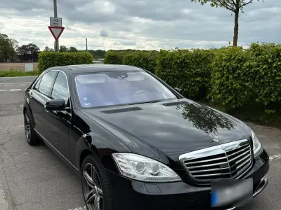 Gebraucht Mercedes 500 387 PS (284 kW) 2010 Schwarz Limousine