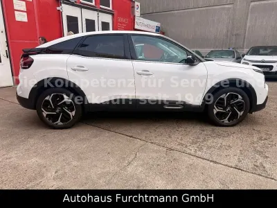 Gebraucht Citroën C4 PureTech 131 PS (96 kW) 2023 Weiss banquise/opalweiss SUV