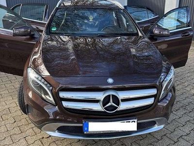 Gebraucht Mercedes GLA200 AMG Edition 1 156 PS (114 kW) 2015 Braun SUV