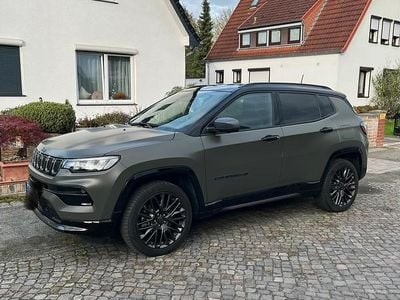 Usado Jeep Compass 180 HP (132 kW) 2022 Verde SUV