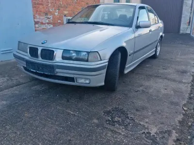 Gebraucht BMW 316 101 PS (74 kW) 1998 Silber Limousine