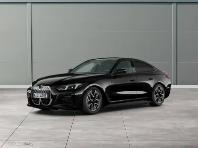 Neu BMW i4 Sport Line 250 kW (340 PS) 2026 Saphirschwarz Limousine