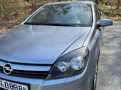 Usata Opel Astra 101 CV (74 kW) 2004 Grigio Berlina
