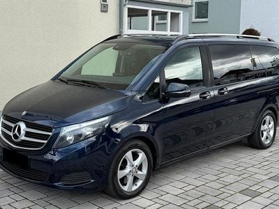 Gebraucht Mercedes V220 Edition 163 PS (119 kW) 2018 Blau Van / Kleinbus