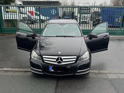 Schwarz Gebraucht 2012 Mercedes C180 Limousine | 11.400 € (Fairer Preis)