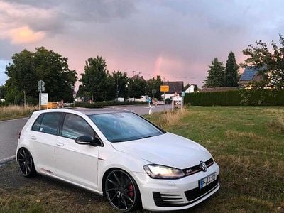 Weiß Gebraucht 2015 VW Golf VII GTI Limousine | 17.000 € (Fairer Preis)