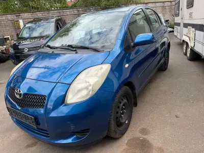 Brugt Toyota Yaris Sol 87 HK (63 kW) 2006 Blå Sedan