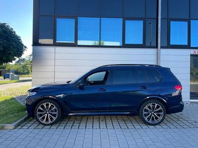 Blau Gebraucht 2021 BMW X7 M Sport SUV | 79.999 € (Teuer)
