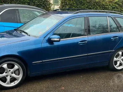 Gebraucht Mercedes C270 Avantgarde 170 PS (125 kW) 2004 Blau Kombi
