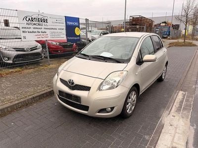 Gold Gebraucht 2009 Toyota Yaris Executive Kleinwagen | 3.999 € (Fairer Preis)