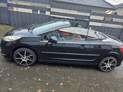 Schwarz Gebraucht 2007 Peugeot 207 CC Platinum Cabrio | 2.000 € (Guter Preis)