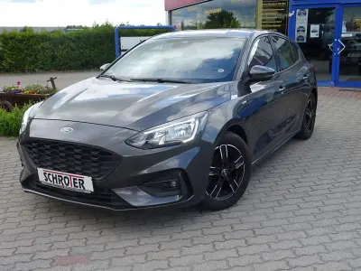 Gebraucht Ford Focus Trend 125 PS (91 kW) 2019 Magnetic Limousine