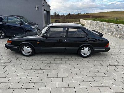 Second-hand Saab 900 141 CP (103 kW) 1992 Negru Berlinǎ