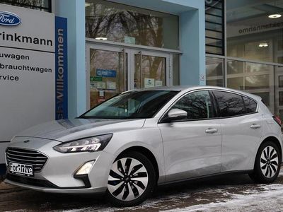 Gebraucht Ford Focus Cool & Connect 120 PS (88 kW) 2019 Moondust silver (metallic) Limousine