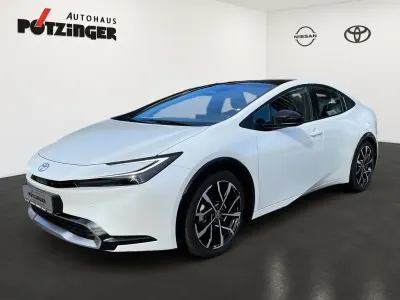 Używany Toyota Prius Advance 223 KM (164 kW) 2023 Biały Hatchback