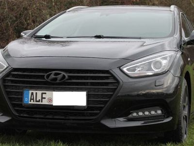 gebraucht Hyundai i40 i40Kombi blue 1.7 CRDi DCT Premium