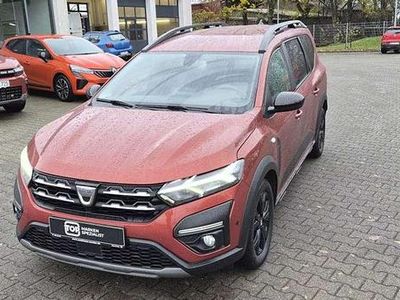 Terrakottabraun (metallic) Gebraucht 2022 Dacia Jogger Extreme Van / Kleinbus | 16.850 € (Fairer Preis)