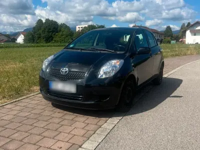 Gebraucht Toyota Yaris 87 PS (63 kW) 2006 Schwarz Kleinwagen