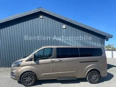 Gebraucht Ford Tourneo Titanium X 185 PS (136 kW) 2021 Silber Van / Kleinbus