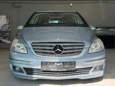 Usata Mercedes B150 95 CV (69 kW) 2006 Blu Monovolume