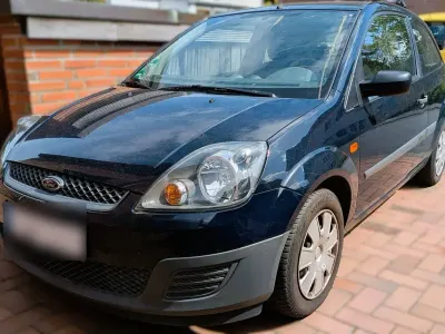 Gebraucht Ford Fiesta Ambiente 60 PS (44 kW) 2006 Blau Kleinwagen