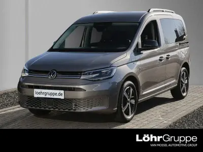 Neu VW Caddy Style 122 PS (89 kW) 2026 Gelb Van / Kleinbus