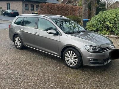 Usado VW Golf VII Highline 125 HP (91 kW) 2016 Andere farben Carrinha