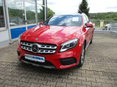 Gebraucht Mercedes GLA200 AMG 136 PS (100 kW) 2019 Rot SUV