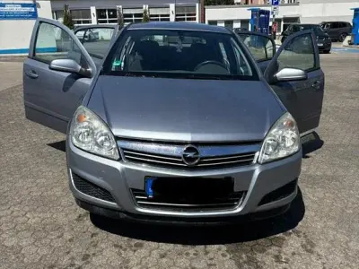 Gebraucht Opel Astra Cosmo 105 PS (77 kW) 2007 Silber Limousine