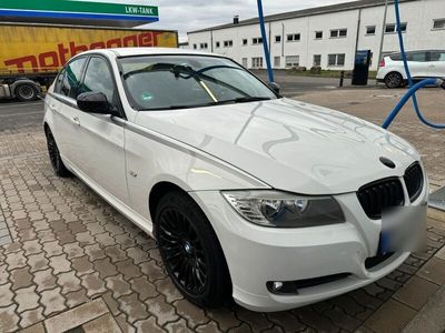 gebraucht BMW 318 i Sport Paket integrierte Display TÜV bis 04.2025