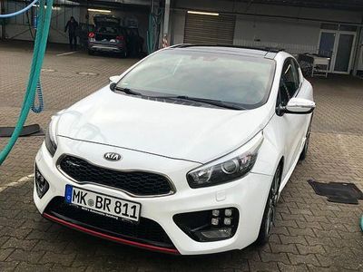 Weiß Gebraucht 2014 Kia Ceed GT-Track Kleinwagen | 10.900 € (Fairer Preis)