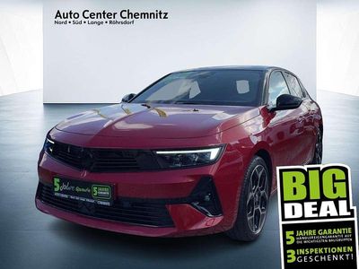 Gebraucht Opel Astra 131 PS (96 kW) 2024 Peperoncino red / black Limousine