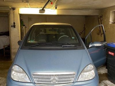 Mercedes A210