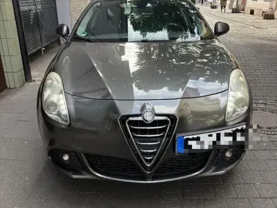 Gebraucht Alfa Romeo Giulietta 170 PS (125 kW) 2010 Grau Kleinwagen