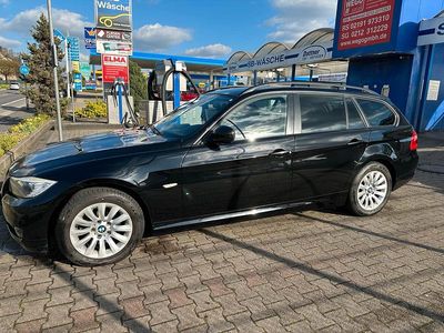 Gebraucht BMW 320 177 PS (130 kW) 2008 Schwarz Kombi