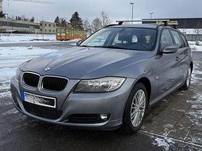 Grau Gebraucht 2011 BMW 320 Comfort Edition Kombi | 6.800 € (Fairer Preis)