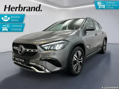 Gebraucht Mercedes GLA200 Progressive 163 PS (119 kW) 2025 Grau SUV
