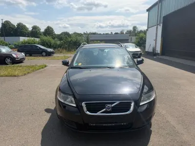 Gebraucht Volvo V50 109 PS (80 kW) 2009 Schwarz Kombi