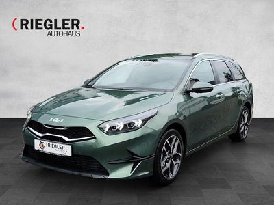 Neu Kia Ceed Sportswagon Spirit 140 PS (102 kW) 2025 Grün Kombi