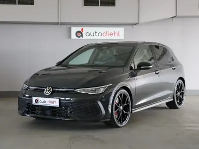 Gebraucht VW Golf VIII GTI 265 PS (194 kW) 2025 Grau Limousine